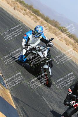 media/Apr-10-2022-SoCal Trackdays (Sun) [[f104b12566]]/Turn 7 Inside (1025am)/